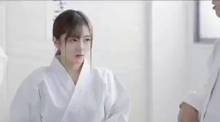 新人下海颜值女神！说话温柔嗲嗲！等男主来了收费房，细腰美腿兔兔内裤，各种姿势轮番输出